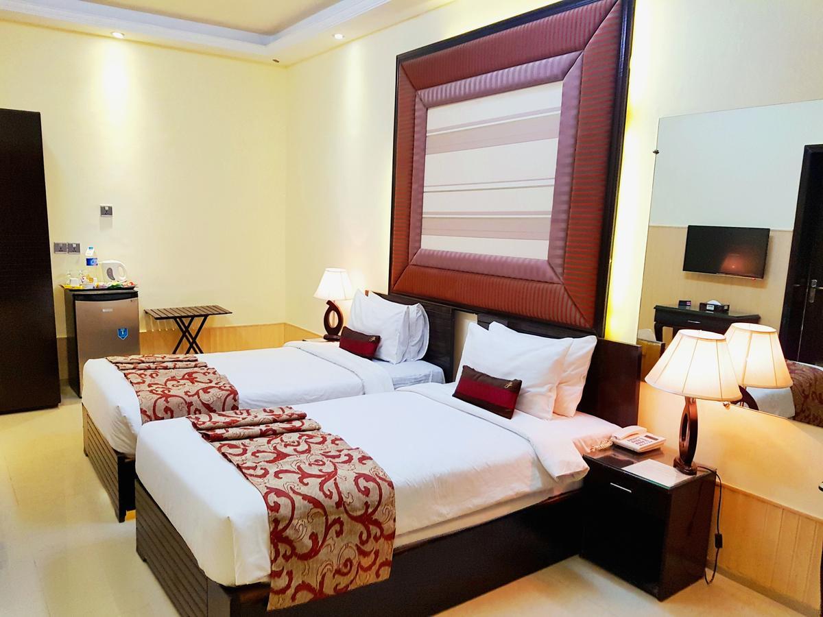 Grand Enclave Hotell Lahore Eksteriør bilde