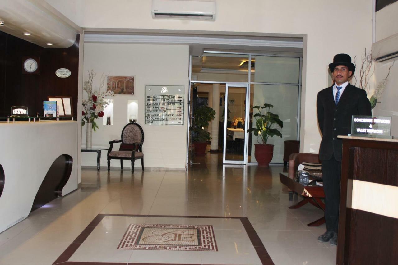 Grand Enclave Hotell Lahore Eksteriør bilde